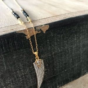 Stella & Dot Janson Horn Pendant